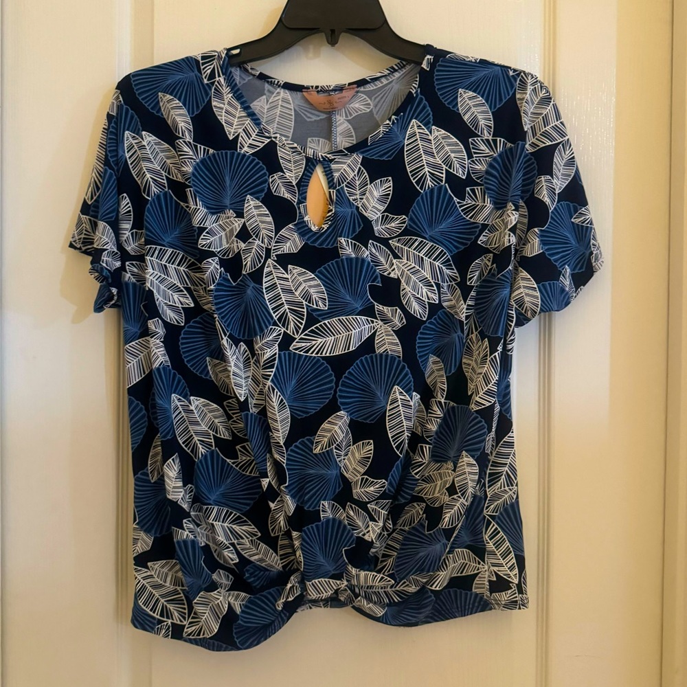 NWT Petite Large knot blouse